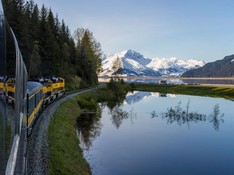 Alaska Train Vacations | Alaska Railroad at Turnagain Arm